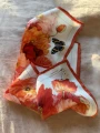 Poszetka jedwabna ręcznie obszywana - Maki